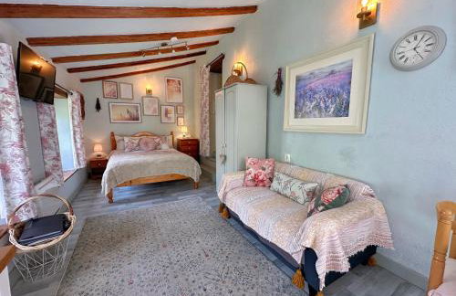 La Colline de Tilleul - Les Deux Puits - Cosy Cottage with swimming pool near Aubeterre - Foto 57