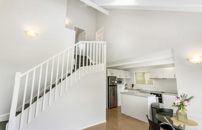 A Home away from Home - Netflix -Parking - Foto 18