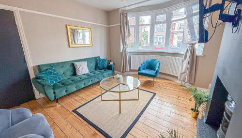 Spacious 3BDR House in New Malden with FREE Parking and Garden near Kingston upon Thames, Wimbledon & Raynes Park by NourNest Apartments - Foto 2, heating, Other