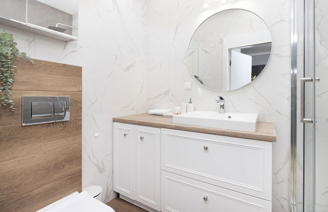 Gdynia Flat Władysława IV by Renters - Photo 15