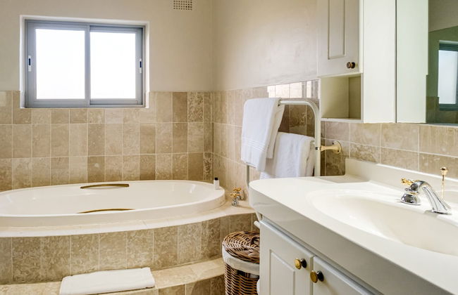 Charming Home With Mountain Views at Rivendell - Photo 21