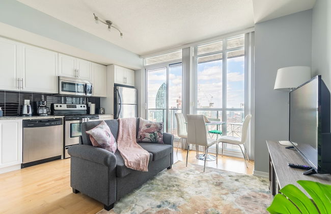 Maple Leaf Square - Photo 7