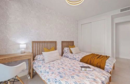 Penthouse Panorama - Photo 20