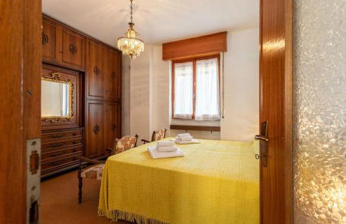 Sciura Elena's Terrace With Lake, Mounts & Valley by Halldis - Foto 14