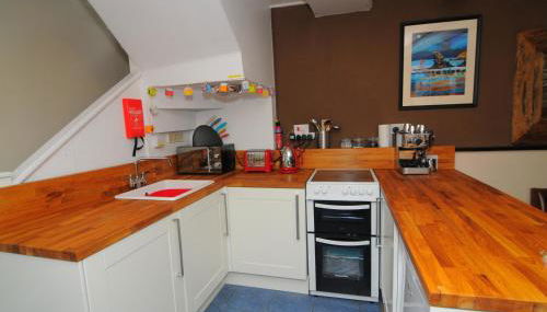 2 Castle Hall Llangrannog - Foto 4, stove, toaster