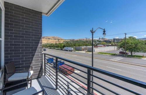 1BR Escape w Parking, Near Temple Sq & Delta Ctr - Foto 3