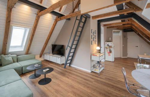 Traumhafte Ferienwohnung am Park, großer Balkon, voll ausgestattete Küche, Schreibtisch, WiFi, Smart TV, Carport, Wallbox, Fahrräder - Foto 28