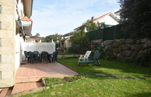 Chalet en urbanización con piscina - Foto 11