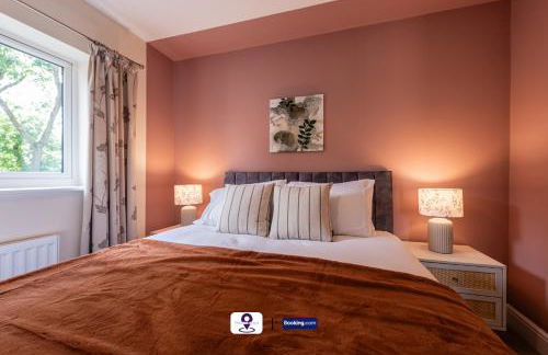 Last-Minute Escapes ! Summer Days l RTM Stay l 4 -Bed House By Finesse Stays Short Lets & Serviced Accommodation Wakefield With Parking, Contractors - Foto 31