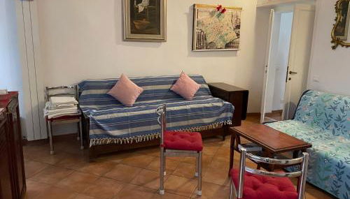 Piazza Farnese - Photo 4