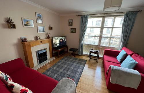 Old town, free parking, Outlander experience - Photo 9