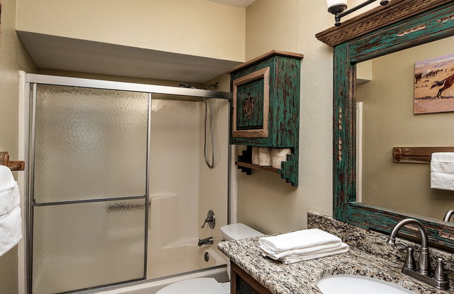Midtown Riverfront by Ruidoso Vacation Rentals - Foto 73