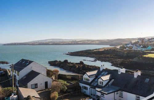 Gwel Y Mor Penthouse by Birch Stays New Home - Photo 16