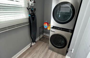 Calm 4BR-3BA 10 min DT Airport by LSP Homes - Foto 43