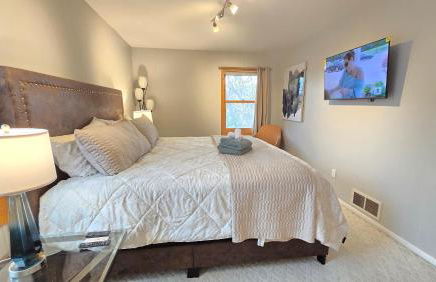 Nature's Blissful Haven - King Bed & Heated Garage - Foto 12