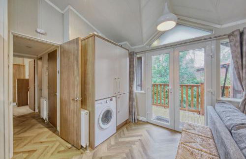 New Forest lodge - 194 NO PETS - Photo 8