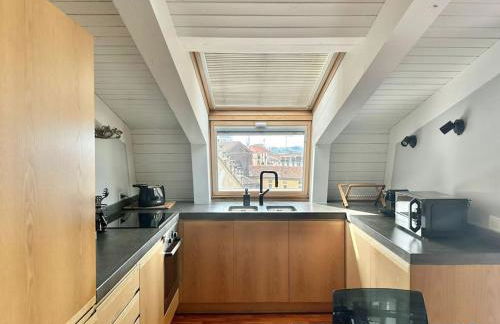 Penthouse with Patio & 2 Baths, 10 Min to Duomo - Foto 15