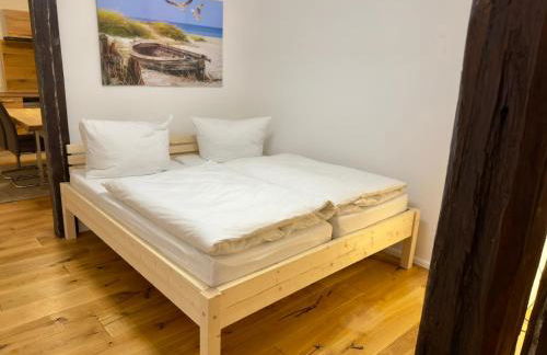 Historisches Wohnen nahe Rathaus und Steintor - Foto 9