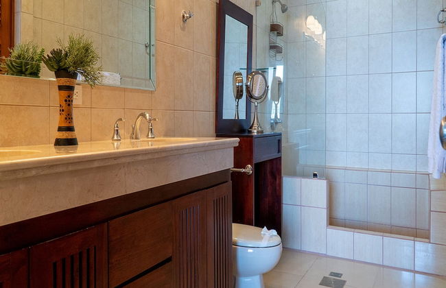 Ocean View Luxury Condo at Flamingo Towers - Photo 18