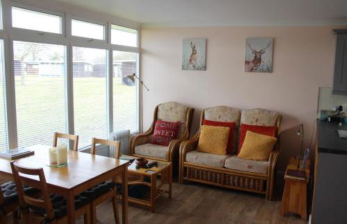 Stonesthrow 184 Broadside Chalet Park Stalham - Photo 14