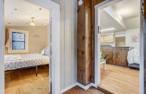 Chic chalet w/ hot tub, ping-pong, arcade bball - Foto 36