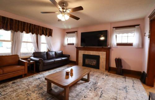 Spacious 6-bedroom house in charming Niagara Falls with AC - Foto 18