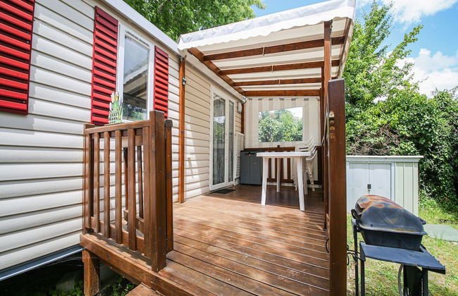 Swanky Mobile Home in Saint Jean de Monts - Photo 18