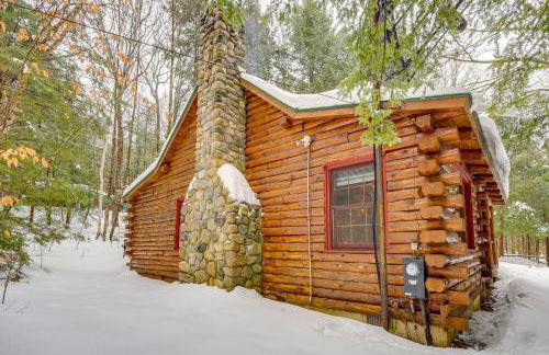 Lake and Beach Access at Lake Luzerne Cabin! - Foto 35