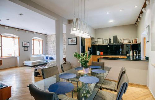 Secret Orange by DuHomes - Photo 52