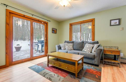 7 Mi to Mt Snow Resort Family Home with Fire Pit! - Foto 1