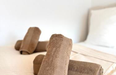 REGENCY - Exklusive zentrale 45m2 Wohnung mit Balkon, WiFi und Netflix - Foto 11