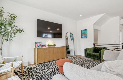 Nashville Townhouse with Rooftop & Modern Comfort - Foto 11