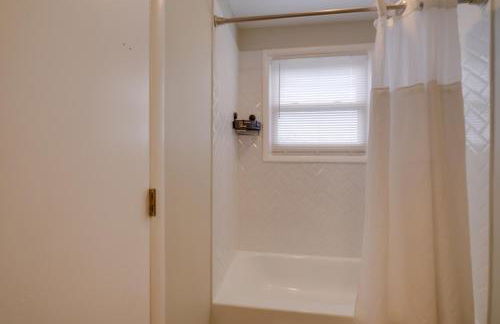 Great for Gatherings! Modern Lanham Duplex - Foto 18