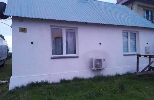 House by the Śliwno-Waniewo footbridge, close to the park - Foto 12