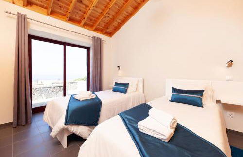 Melo's Place - Photo 22