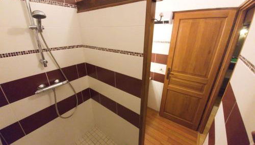 La Grange d'Ardichen vue sur les montagnes - Foto 4, Shower