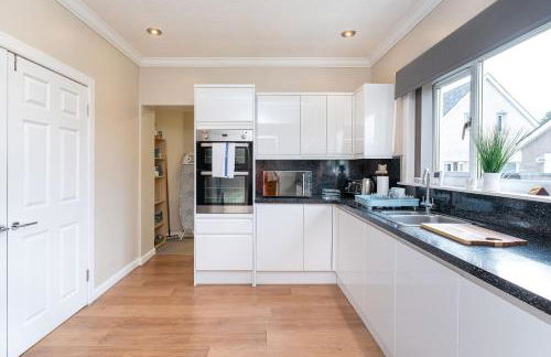 NEW Four Bedroom House - all rooms ensuite - Photo 20