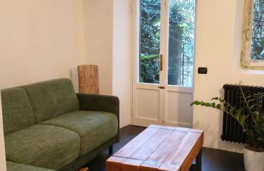 Elegant Traditional Home Steps from the Lake, with Garden and Panoramic Terrace - Photo 25