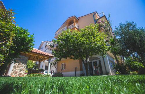 Apartments MEC & TIK - Photo 2