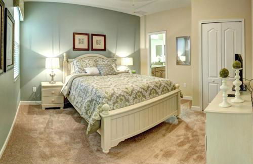 Cozy Pool 4 Bed Home With Spa 4 Bedroom Home by RedAwning - Foto 14