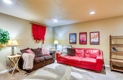 Spacious Family Home with Deck and Yard in Littleton! - Foto 26