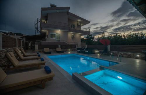 M & S Villa - 4 bedroom villa with heated pool - Foto 79