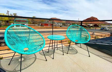 Timber & Tin F 2Bed 2Bath w Pool & Rooftop Deck - Foto 3