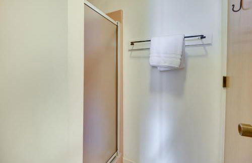 All-Season Fun! Wintergreen Resort Condo with Views - Foto 17