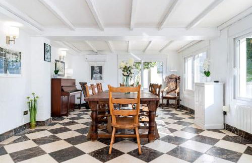 Entire Large Villa next to Award-winning beach - Foto 46