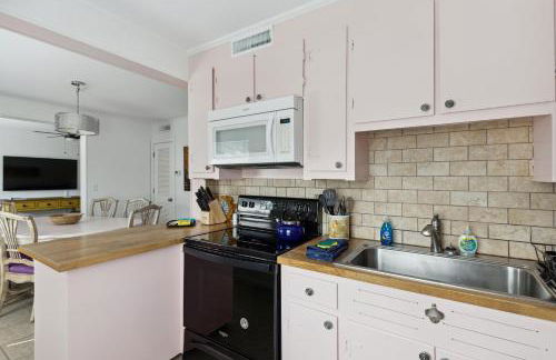 Folly Vacation Great Location, Vintage and Fun 120 Unit B - Foto 11