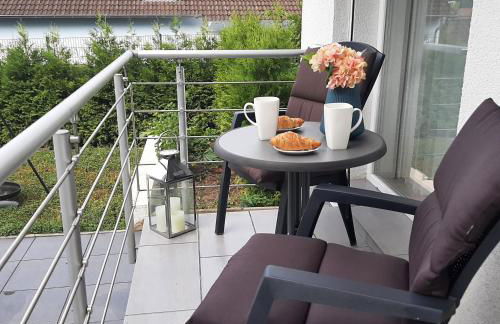 Gelbe Koffer - Design-Apartment in Schiffweiler - 2 Parkplätze - Self-Check-in - ruhig & naturnah - Foto 16