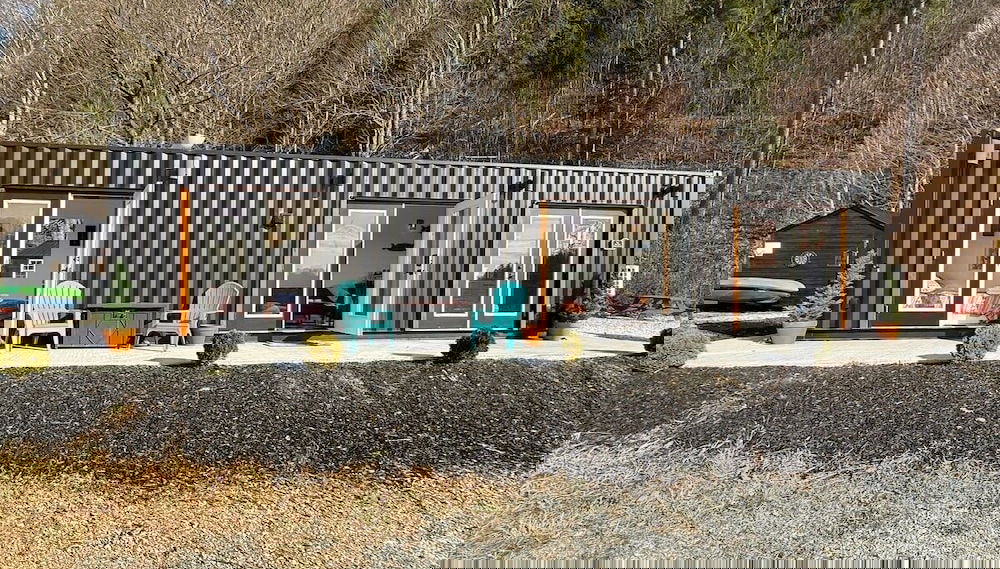 Zen Box Farm Brought to you by GetAway Vacations - Foto 1, Imagen principal