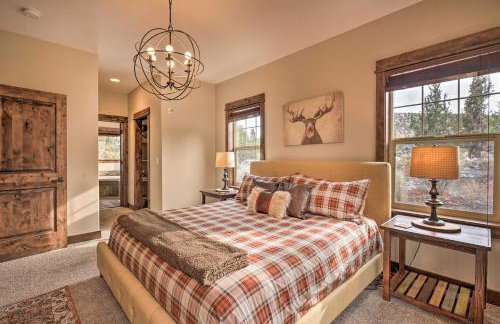 Modern Eagle Crest Escape with Patio and 2 Balconies! - Photo 15