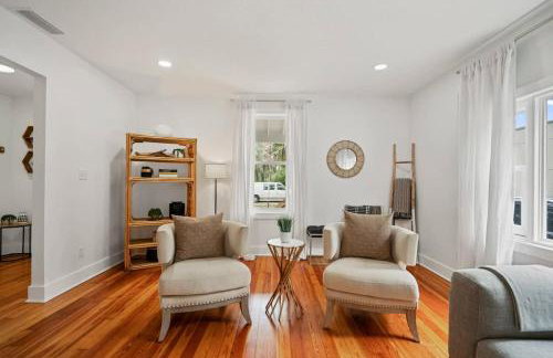 Remodeled Historic 1800s Carriage House, The Castle Garden, Colonial Modern Mansion - Foto 9